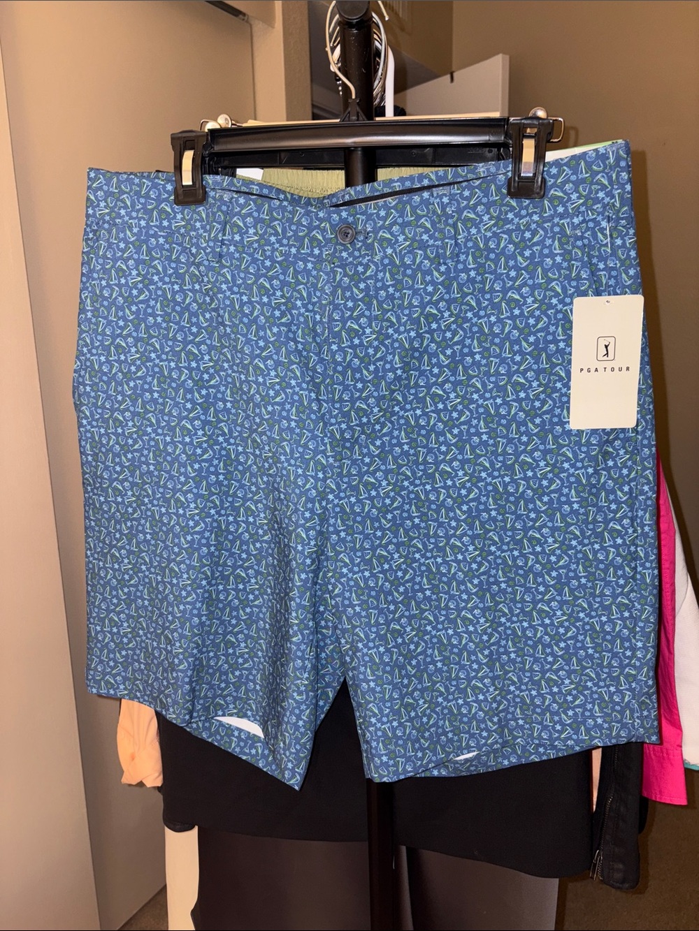 PGA Tour Men's Light Blue Allover Pattern Golf Shorts